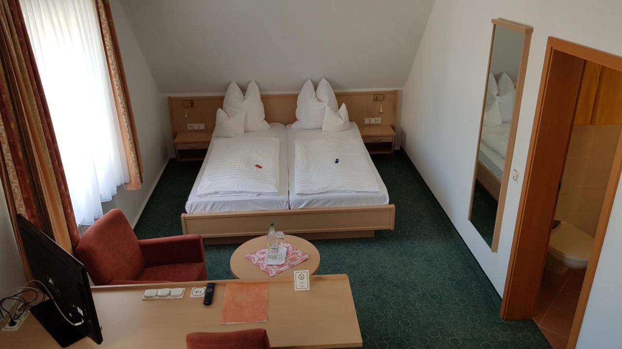 Hotel Gasthof Specht Айхах Екстериор снимка