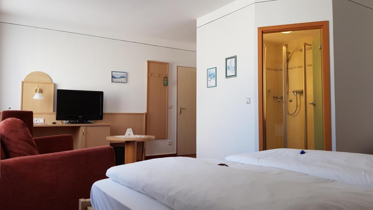 Hotel Gasthof Specht Айхах Екстериор снимка