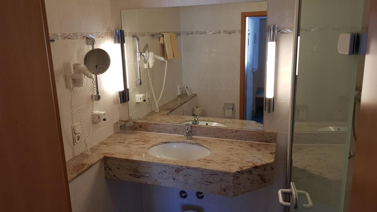Hotel Gasthof Specht Айхах Екстериор снимка